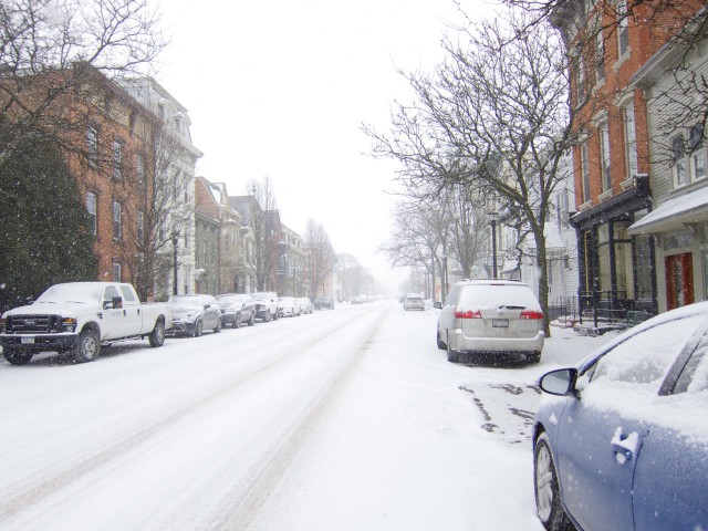 02212015-snow-warren-st