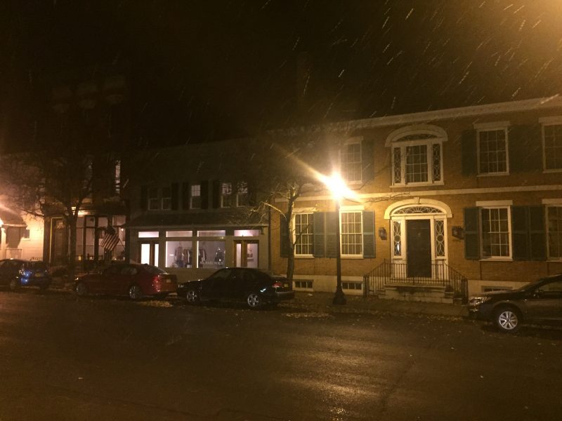 More snow flurries at 6pm